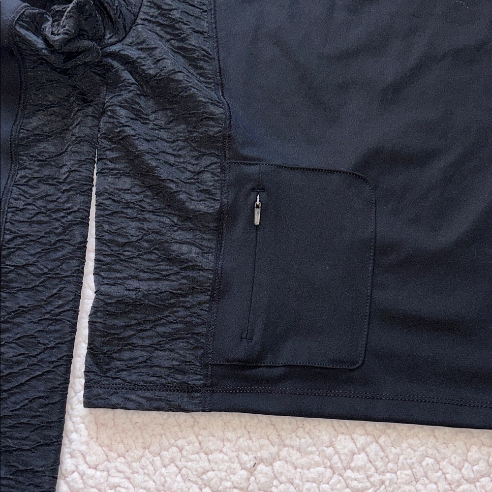 Nike Black Long-Sleeve Crop Trail Tee - Picture 13 of 15